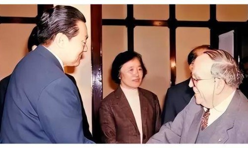汗蒸后头一直出汗正常吗-汗蒸后头发湿的怎么办专区_汗蒸头后一直冒汗怎么回事专区_汗蒸后头一直出汗网